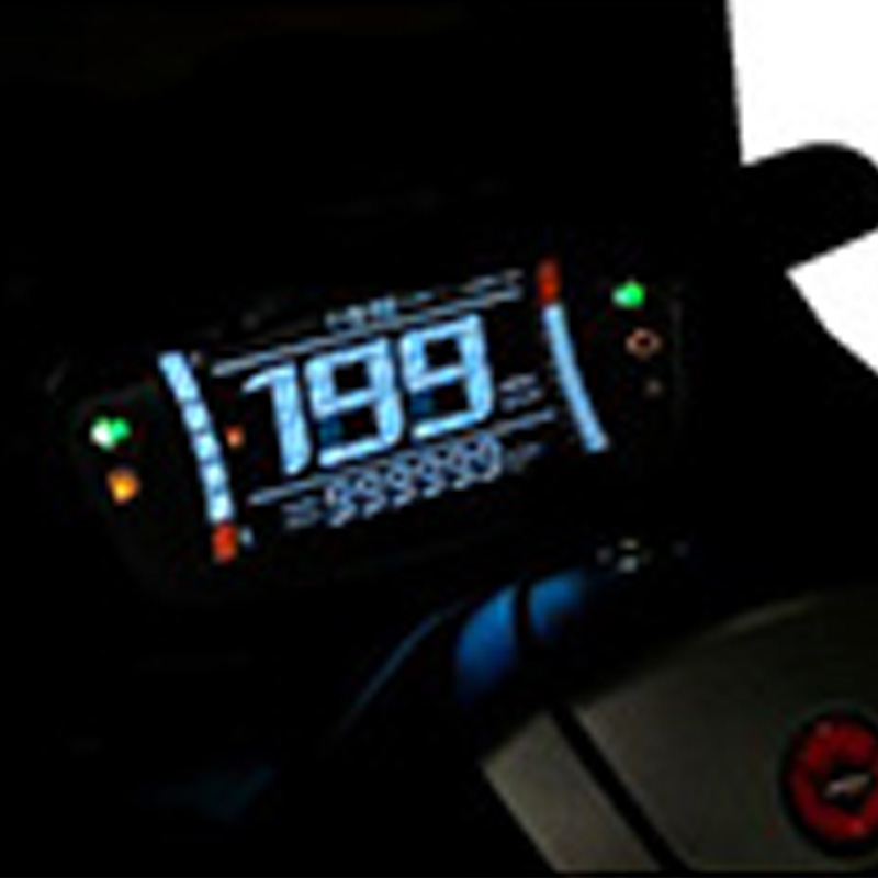 Motocicleta scooter Z-Max de 170 cc con parabrisas elevado y asientos segmentados
