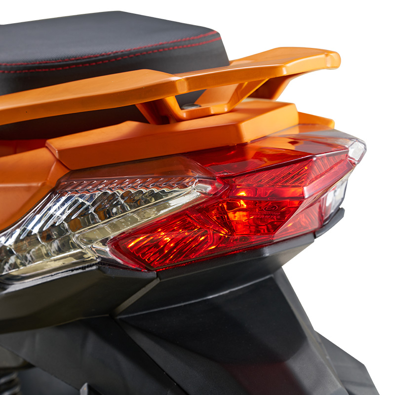 Scooter War Eagle 150 cc con Frenos de Disco Delantero y Trasero