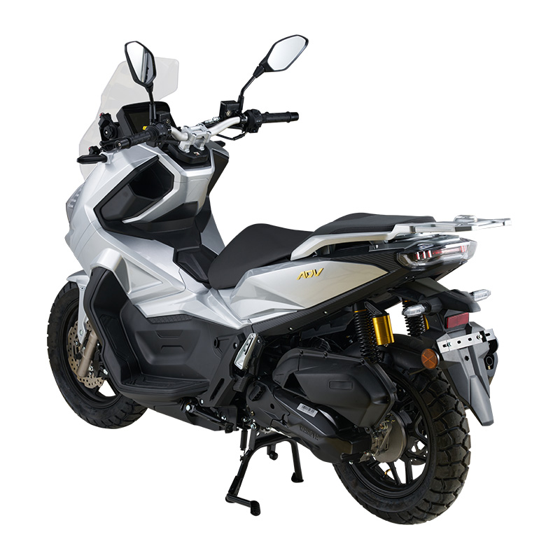 Motocicleta 150 cc con ABS de doble canal y altura ADV, Segunda Generación