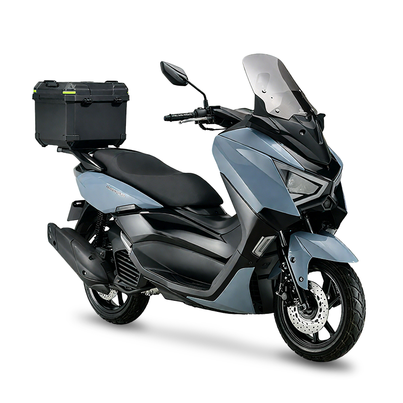 Motocicleta scooter Z-Max de 170 cc con parabrisas elevado y asientos segmentados